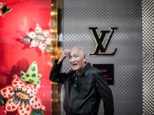 Čínské firmy vtipně odměňují své zaměstnance k jarnímu svátku