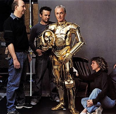 Anthony Daniels, představovitel humanoidního robota C-3PO. (George Lucas Studios)
